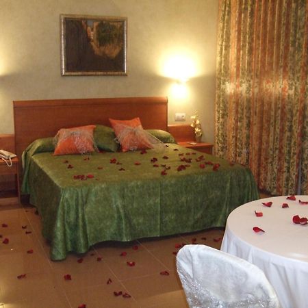 Hotel Fonda Neus Sant Sadurní dʼAnoia 외부 사진